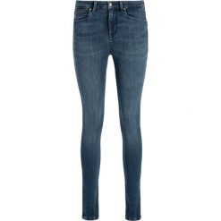 Jeansy Skinny Fit TOMMY HILFIGER WW0WW25133. Niebieskie jeansy damskie TOMMY HILFIGER. W wyprzedaży za 279,00 zł.
