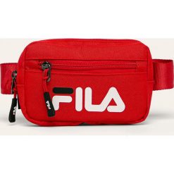 Fila - Nerka. Czarne nerki damskie Fila, w paski, z poliesteru, małe, z nadrukiem, bez dodatków. W wyprzedaży za 79,90 zł.