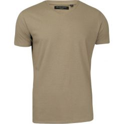Beżowa Męska Koszulka (T-shirt) - Brave Soul - V-Neck TSBRSSS18SAINTCstone. Brązowe koszulki męskie Brave Soul, m, z nadrukiem, z tkaniny, casualowe, bez kołnierzyka. Za 29,00 zł.