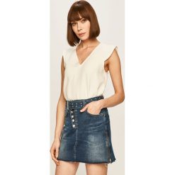 Morgan - Bluzka. Białe bluzki damskie Morgan, na co dzień, bez wzorów, z elastanu, eleganckie, bez kołnierzyka, z krótkim rękawem. W wyprzedaży za 159,90 zł.