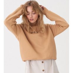 Bluza z napisem - Beżowy. Brązowe bluzy damskie House, s, z napisami, bez rękawów, bez kaptura. Za 69,99 zł.