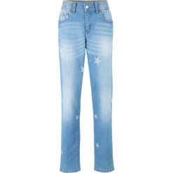Dżinsy BOYFRIEND w gwiazdy, z wygodnym paskiem bonprix niebieski "bleached”. Niebieskie jeansy damskie bonprix. Za 109,99 zł.