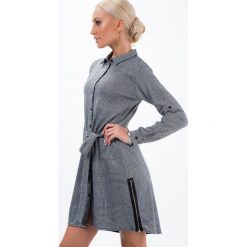 Sukienka zapinana na guziki w kratę czarno-biała 1533. Czarne sukienki damskie na komunię marki Fasardi, xl. Za 69,00 zł.