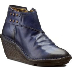 Botki FLY LONDON - Sade P300614007 Blue. Niebieskie botki damskie na obcasie marki Fly London, z materiału. W wyprzedaży za 349,00 zł.