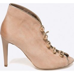 Carinii - Buty. Brązowe szpilki Carinii, bez wzorów, ze skóry, bez obcasa, na obcasie, bez zapięcia. W wyprzedaży za 99,90 zł.