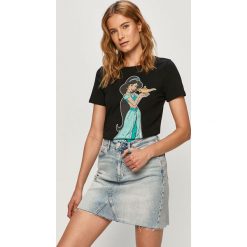 Only - T-shirt. Białe bluzki damskie ONLY, s, z nadrukiem, z bawełny, casualowe, z okrągłym kołnierzem. W wyprzedaży za 69,90 zł.
