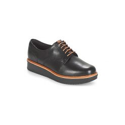 Derby Clarks TEADALE. Czarne półbuty damskie marki Clarks, bez wzorów, bez obcasa, bez zapięcia. Za 391,20 zł.