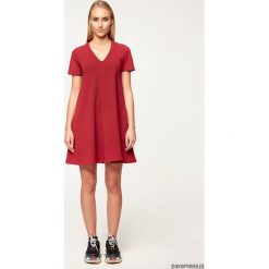 Sukienka Karmen. Sukienki dziewczęce Pakamera, bez wzorów, bez rękawów, midi. Za 249,00 zł.