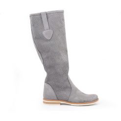 Kozaki dziurkowane z suwakiem - skóra naturalna - model 126 - kolor grafitowy. Szare kozaki damskie Zapato, ze skóry, bez obcasa, bez zapięcia. W wyprzedaży za 317,00 zł.