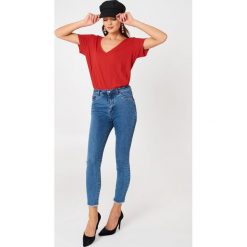 Spodnie damskie: NA-KD Jeansy z wysokim stanem - Blue