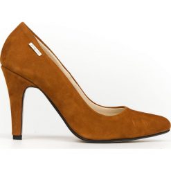 Nubukowe szpilki na 9 cm obcasie - skóra naturalna - model 035 - kolor rudy nubuk. Czerwone czółenka damskie Zapato, na imprezę, z nadrukiem, ze skóry, eleganckie, na wysokim obcasie, na obcasie, bez zapięcia. Za 299,00 zł.