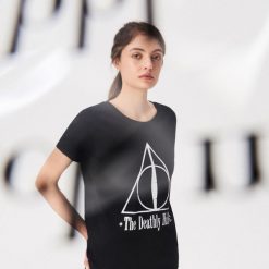 Bawełniany t-shirt Harry Potter - Czarny. Czarne t-shirty damskie Sinsay, s, bez wzorów, z bawełny, bez kołnierzyka. Za 29,99 zł.