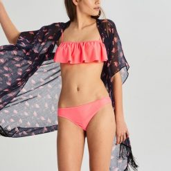 Ponczo we flamingi - Niebieski. Niebieskie poncza damskie marki Sinsay, bez wzorów. Za 29,99 zł.