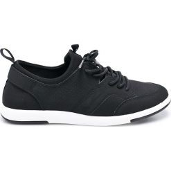 Emu Australia - Buty Cactus. Czarne buty sportowe damskie EMU Australia, bez wzorów, ze skóry, sportowe. W wyprzedaży za 139,90 zł.