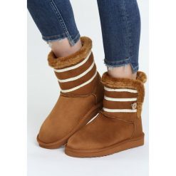 Camelowe Śniegowce Caelum. Czarne buty zimowe damskie marki Cropp. Za 49,99 zł.