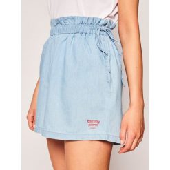 Szorty jeansowe Tommy Jeans Chambray DW0DW07983. Niebieskie szorty damskie Tommy Jeans, s, bez wzorów, z bawełny. W wyprzedaży za 209,00 zł.