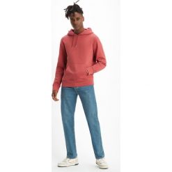 Levi's Bluza Czerwony. Czerwone bluzy męskie Levi's®, s, bez wzorów, z bawełny, bez kołnierzyka, bez rękawów, bez kaptura. Za 326,95 zł.