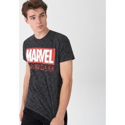 Koszulka z nadrukiem Marvel - Szary. Szare koszulki męskie House, s, z nadrukiem, bez kołnierzyka, bez rękawów. Za 59,99 zł.