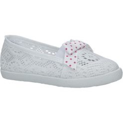 Białe baleriny slip on ażurowe z kokardą casu cb-s156. Białe baleriny dziewczęce Casu, bez wzorów, bez obcasa. Za 49,99 zł.