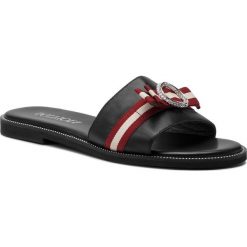 Klapki SCA'VIOLA - B-112 Black. Czarne klapki damskie Sca'viola, z aplikacjami, ze skóry, bez obcasa, na obcasie. Za 259,00 zł.