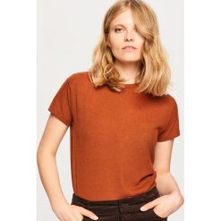 T-shirt o prążkowanej teksturze - Brązowy. Brązowe t-shirty damskie Reserved, l, prążkowane. Za 59,99 zł.