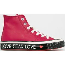 Converse - Trampki Love The Progress. Czerwone trampki i tenisówki damskie marki Converse, bez wzorów, ze skóry, na sznurówki. Za 479,90 zł.
