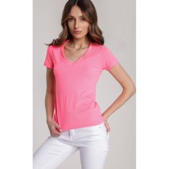 Koralowy T-shirt Dialee. Pomarańczowe bluzki damskie Renee, s, bez wzorów, z dzianiny, z dekoltem w serek. Za 39,99 zł.