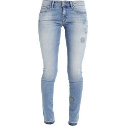 Jeansy damskie: Mavi ADRIANA ANKLE Jeansy Slim Fit mid pam cut off denim