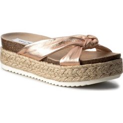 Espadryle STEVE MADDEN - Danea Slipper 91000338-0S0-10001-15002 Rose Gold. Czerwone espadryle damskie marki Steve Madden, ze skóry, na obcasie. W wyprzedaży za 289,00 zł.