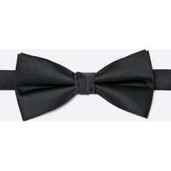 Premium by Jack&Jones - Krawat + mucha i poszetka. Czarne krawaty męskie marki Premium by Jack&Jones, z materiału. W wyprzedaży za 79,90 zł.