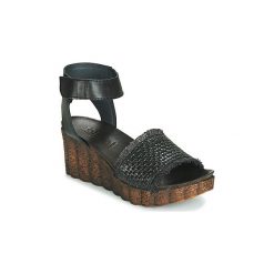 Sandały Felmini ENCANASTRACCIA. Czarne sandały damskie marki Felmini, bez wzorów, bez obcasa, bez zapięcia. Za 439,00 zł.