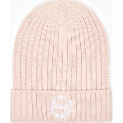 Czapka z naszywką - Różowy. Czerwone czapki damskie Cropp, z aplikacjami. Za 29,99 zł.