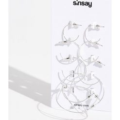 Kolczyki koła na sztyft - Jasny szar. Szare kolczyki damskie Sinsay, na sztyftcie. Za 14,99 zł.