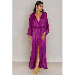 NA-KD Trend Satynowa sukienka-płaszcz - Purple. Fioletowe sukienki na komunię marki NA-KD Trend, z poliesteru. W wyprzedaży za 110,37 zł.