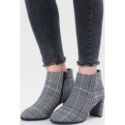 Czarno-Białe Botki Two Times. Czarne botki damskie lity marki other, na jesień, z materiału, na wysokim obcasie, na zamek. Za 139,99 zł.