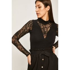 Answear - Bluzka. Czarne bluzki damskie ANSWEAR, s, w koronkowe wzory, z elastanu, z golfem, z długim rękawem. Za 69,90 zł.