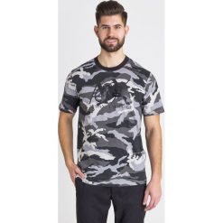 T-SHIRT Armani Exchange. Czarne t-shirty męskie Armani Exchange, s, z nadrukiem, z bawełny, z okrągłym kołnierzem. Za 155,40 zł.