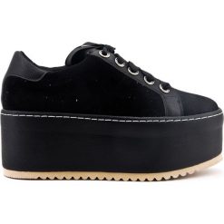 Tenisówki na platformie (38). Czarne buty sportowe damskie Inny, bez wzorów, sportowe, tenisowe. Za 179,00 zł.
