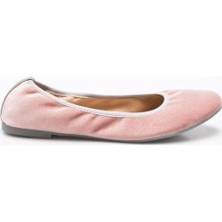 Tamaris - Baleriny. Czerwone baleriny damskie marki Tamaris, z materiału. W wyprzedaży za 89,90 zł.