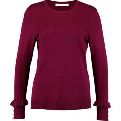 Swetry klasyczne damskie: Cortefiel CREW NECK JUMPER WITH BEADS AND FRILLED CUFFS Sweter bordeaux