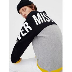 Bluzy męskie: Bluza z kontrastowym panelem