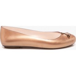 Melissa - Baleriny Vivienne Westwood Anglomania. Czerwone meliski damskie marki Melissa, z gumy. W wyprzedaży za 459,90 zł.