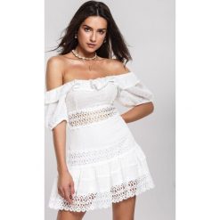 Biała Sukienka Considerations. Białe sukienki damskie Renee, s, bez wzorów, bez kołnierzyka, bez rękawów, mini. Za 169,99 zł.
