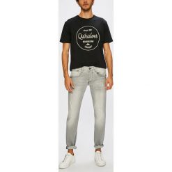 Guess Jeans - Jeansy Vermont. Szare jeansy męskie marki Guess Jeans, z aplikacjami, z elastanu. W wyprzedaży za 379,90 zł.