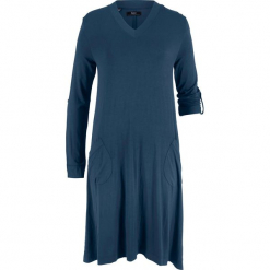 Sukienka shirtowa z wywijanymi rękawami bonprix ciemnoniebieski. Niebieskie sukienki damskie bonprix, bez wzorów, bez kołnierzyka, bez rękawów. Za 44,99 zł.