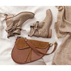 Botki - skóra naturalna - model 458 - kolor cappuccino. Szare botki damskie Zapato, z jeansu, eleganckie, z okrągłym noskiem, bez obcasa, na płaskiej podeszwie, bez zapięcia. W wyprzedaży za 319,20 zł.