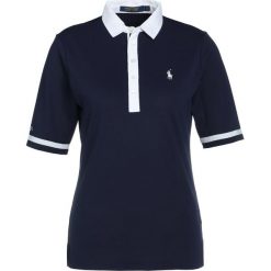 Polo Ralph Lauren Golf TECH Tshirt z nadrukiem french navy. Niebieskie topy sportowe damskie marki Polo Ralph Lauren Golf, m, z nadrukiem, z elastanu, z golfem. Za 479,00 zł.