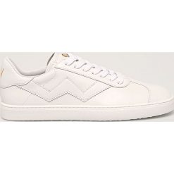 Stuart Weitzman - Buty skórzane Daryl. Białe buty sportowe damskie Stuart Weitzman, bez wzorów, ze skóry, sportowe. W wyprzedaży za 649,90 zł.