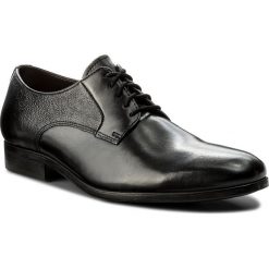 Półbuty CLARKS - Gilmore Lace 261339007 Black Leather. Czarne buty wizytowe męskie Clarks, ze skóry. W wyprzedaży za 189,00 zł.