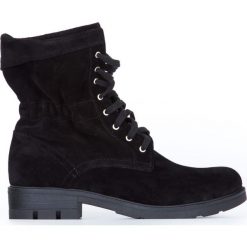 Wiązane botki z ociepleniem - skóra naturalna - model 431 - kolor czarny welur. Czarne botki damskie Zapato, na zimę, z jeansu, bez obcasa, na płaskiej podeszwie, na sznurówki. W wyprzedaży za 299,25 zł.
